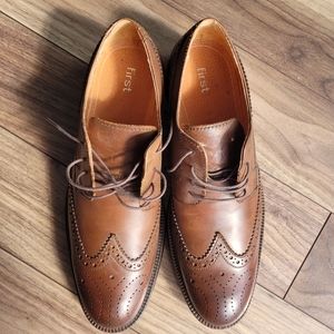 Dress shoes